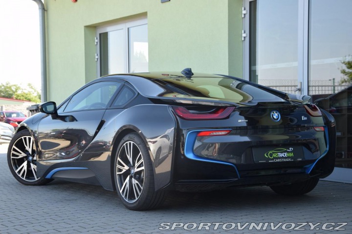 BMW i8 Rezervace 2016