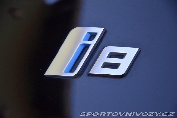 BMW i8 Rezervace 2016