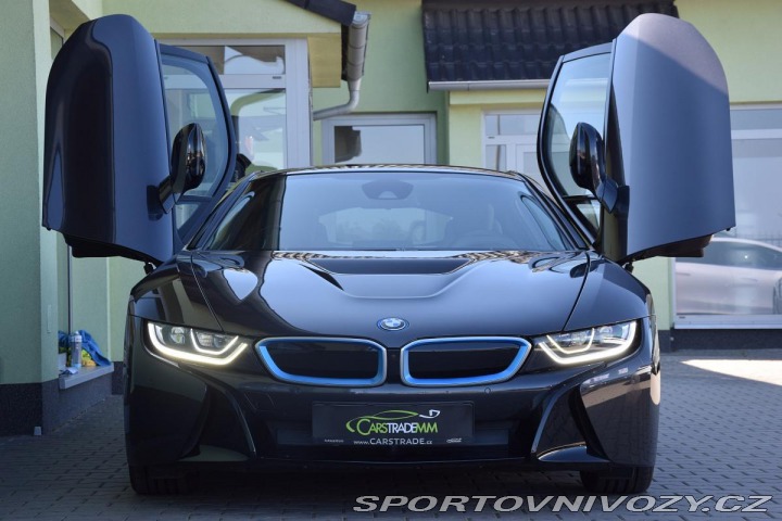 BMW i8 Rezervace 2016
