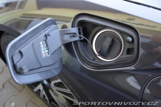 BMW i8 Rezervace 2016