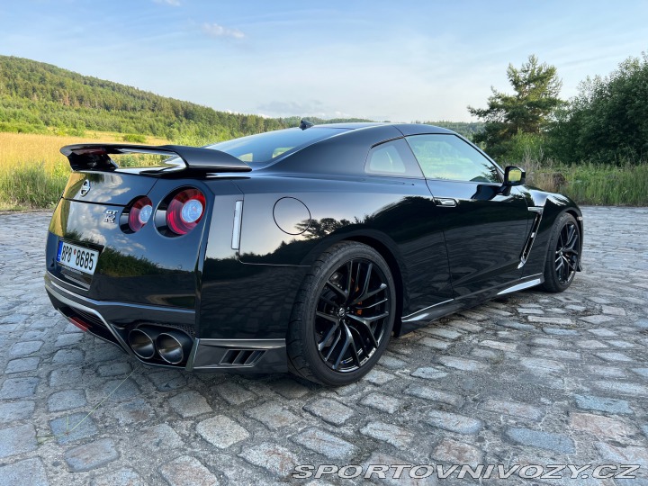 Nissan GT-R R35 Prestige Edition 2018