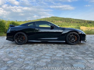 Nissan GT-R R35 Prestige Edition 2018