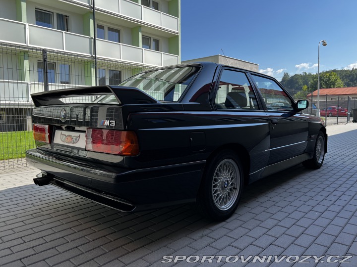 BMW M3 E30 1988