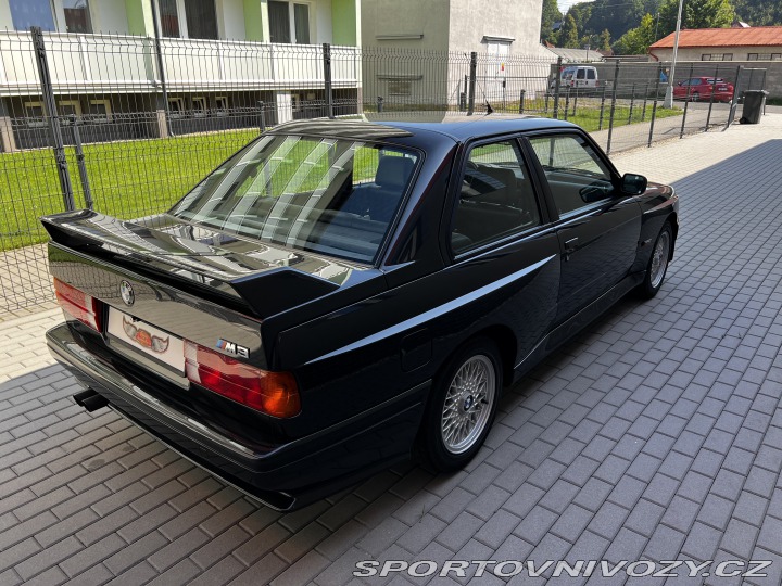 BMW M3 E30 1988
