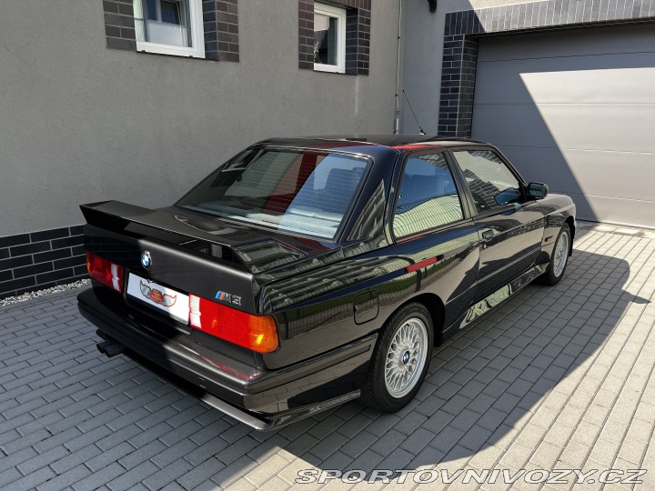 BMW M3 E30 1988