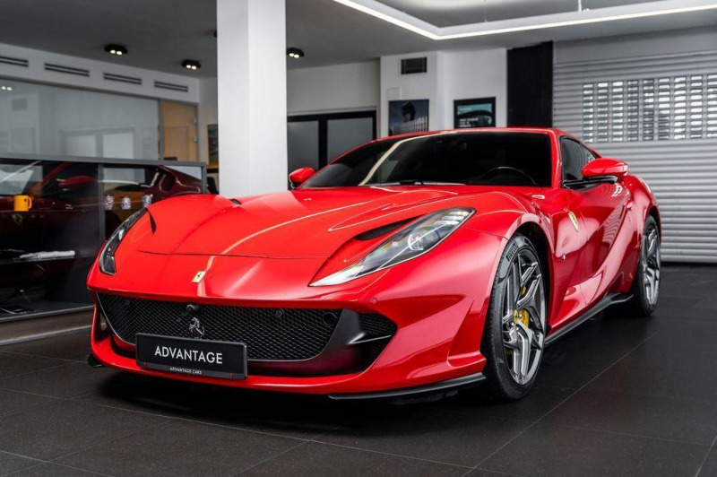 Ferrari Ostatní modely 812 Superfast Superfast/Cuoio/Carbon/36