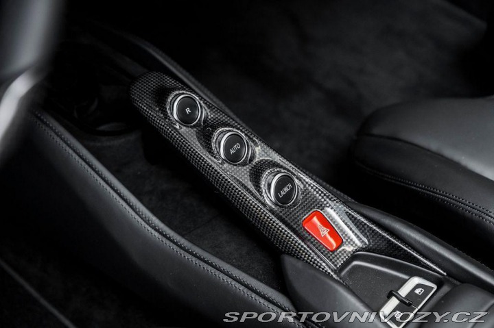 Ferrari F8 Spider 1800