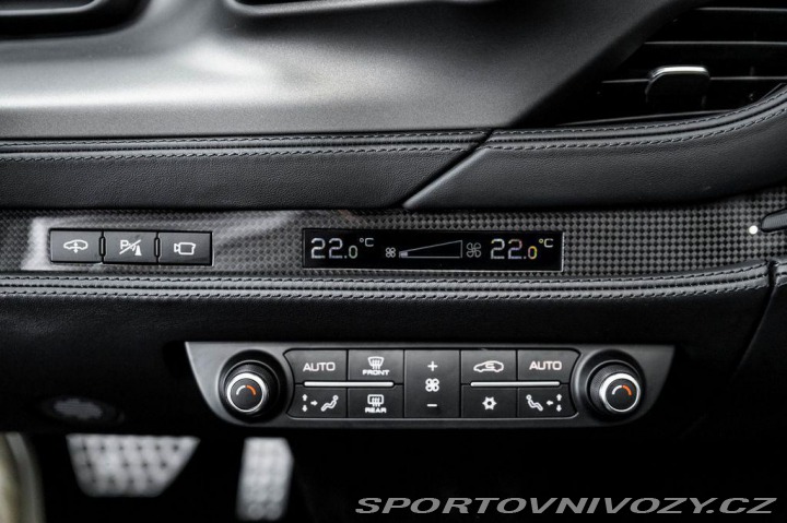 Ferrari F8 Spider 1800