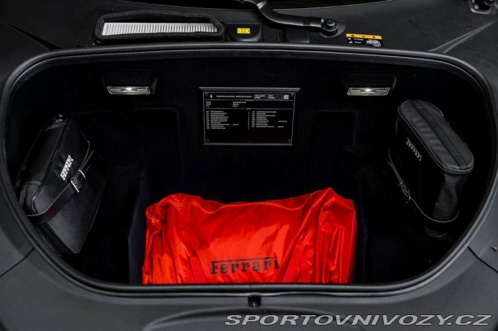 Ferrari F8 Spider 1800