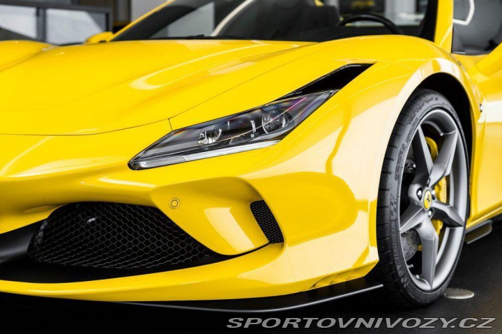 Ferrari F8 Spider 2023