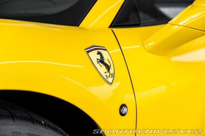 Ferrari F8 Spider 1800