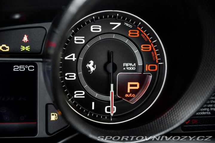 Ferrari F8 Spider 1800