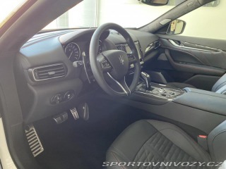 Maserati Levante TROFEO V8 - Poslední KUS 2023