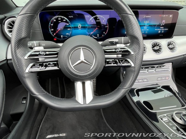 Mercedes-Benz E 220d AMG Cabrio*AIR*záruk 2021