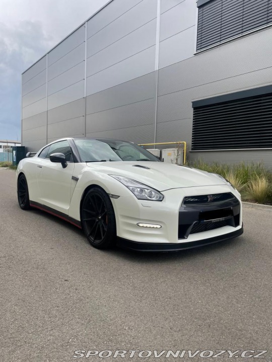 Nissan GT-R Brutal Assault