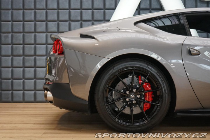 Ferrari 812 Carbon Pas-Dis LIFT JBL Z 2018