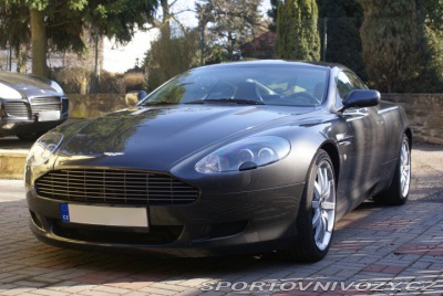 Aston Martin DB9 