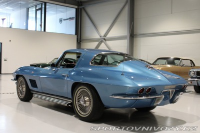 Chevrolet Corvette C2, Manual, V ČR