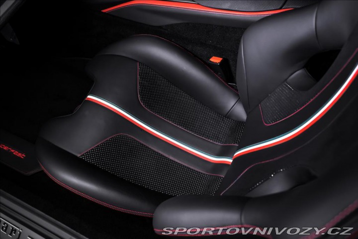 Ferrari 812 Superfast, lift, karbon, 2018