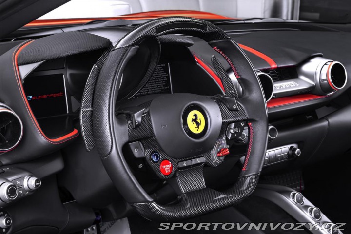 Ferrari 812 Superfast, lift, karbon, 2018