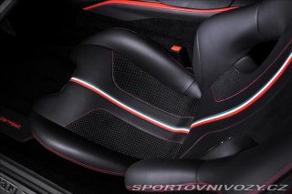 Ferrari 812 Superfast, lift, karbon, 2018