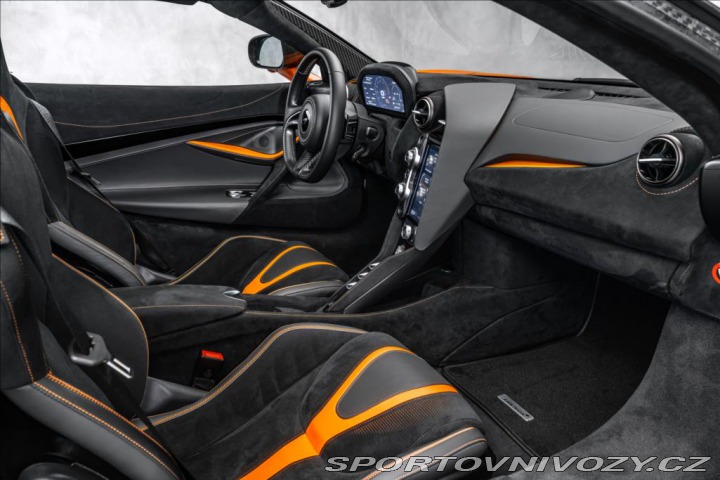McLaren 720S V8 Bi-Turbo, Lift, karbon 2022