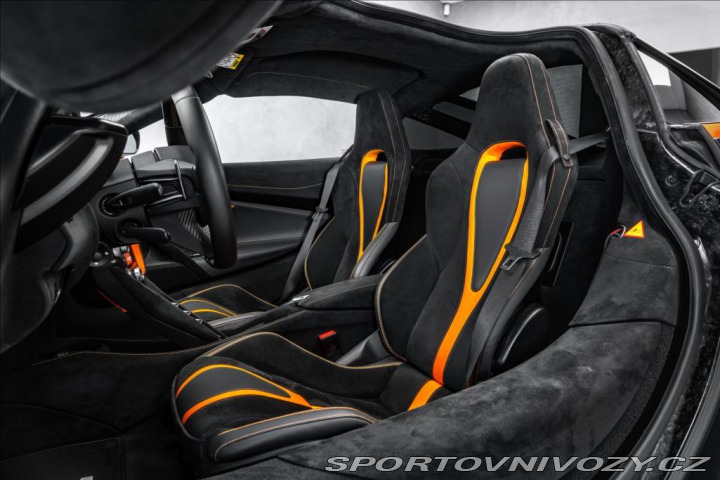 McLaren 720S V8 Bi-Turbo, Lift, karbon 2022