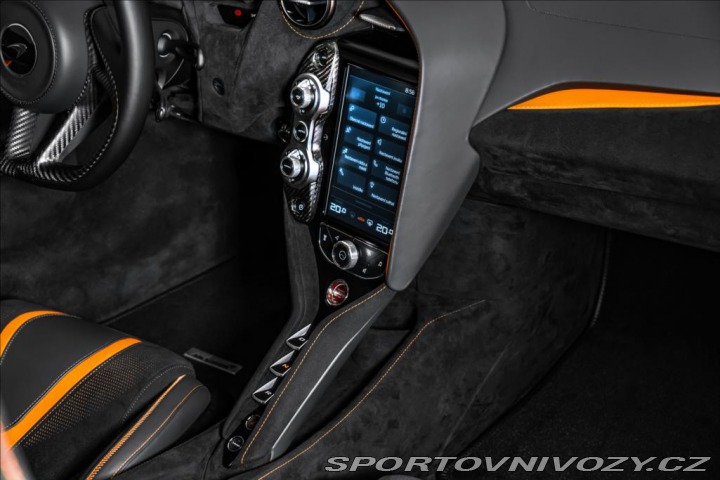 McLaren 720S V8 Bi-Turbo, Lift, karbon 2022