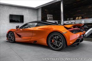McLaren 720S V8 Bi-Turbo, Lift, karbon 2022