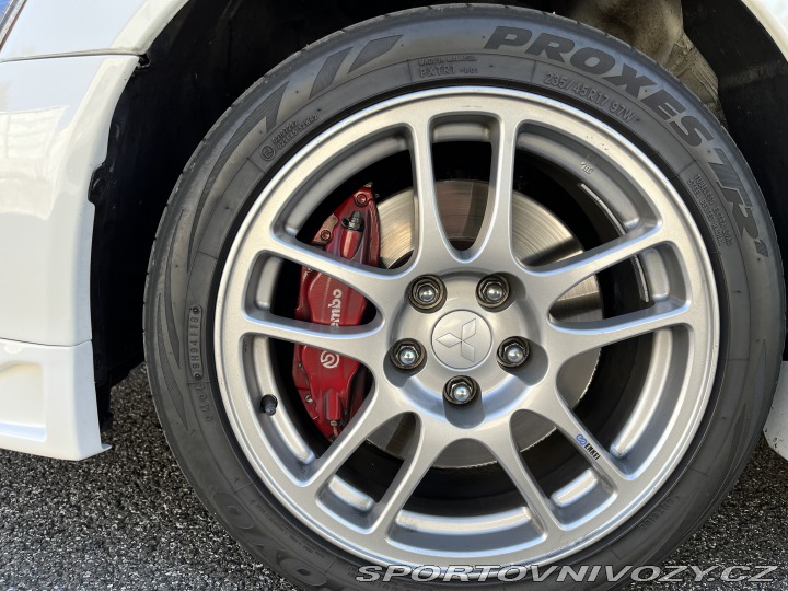 Mitsubishi Lancer EVO 2003