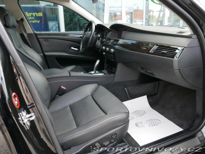 BMW 5 530Xi 200kW Automat REZER 2007