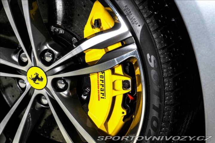 Ferrari GTC4Lusso V12, PANORAMA, VENTILACE, 2021