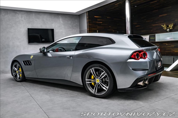 Ferrari GTC4Lusso V12, PANORAMA, VENTILACE, 2021