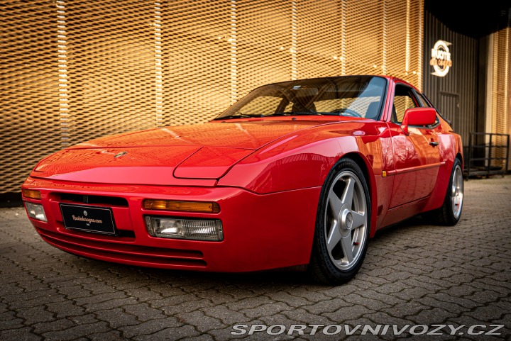 Porsche 944 1988