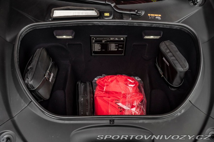 Ferrari F8 Spider/Daytona/Lift/JBL/C 1800