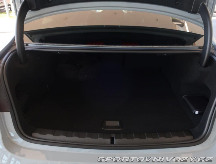 BMW 3 330e M Sport 2024