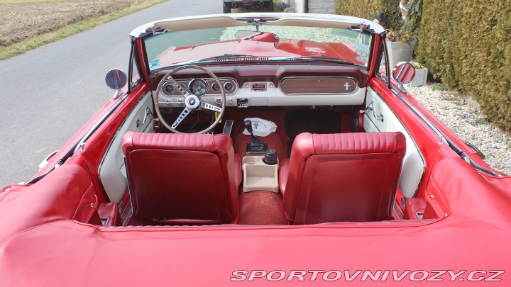 Ford Mustang CABRIOLET V8 5 speed 1966