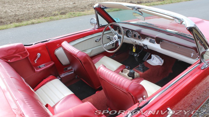 Ford Mustang CABRIOLET V8 5 speed 1966