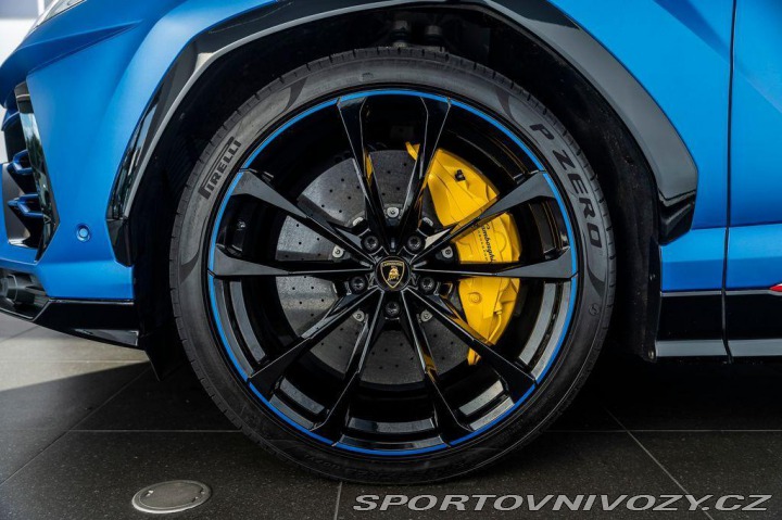 Lamborghini Urus 2021