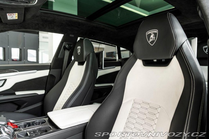 Lamborghini Urus 2021