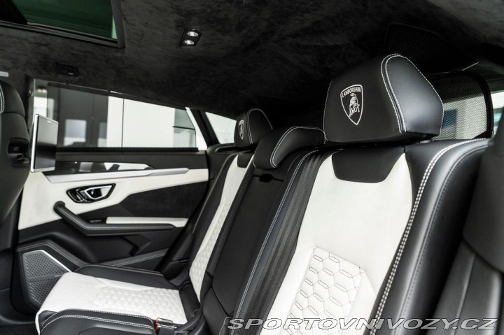 Lamborghini Urus 2021