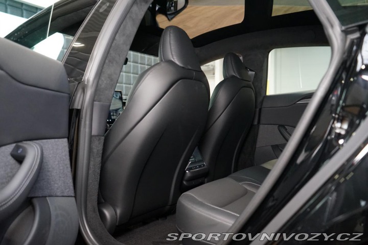 Tesla Model S Plaid 750kW Autopilot Pan 2022