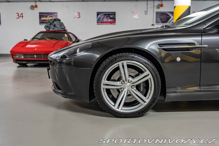 Aston Martin DB9 6.0 V12, nízké km, 2.maj. 2010