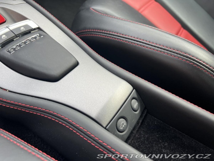 Ferrari 458 Italia LIFT 2012