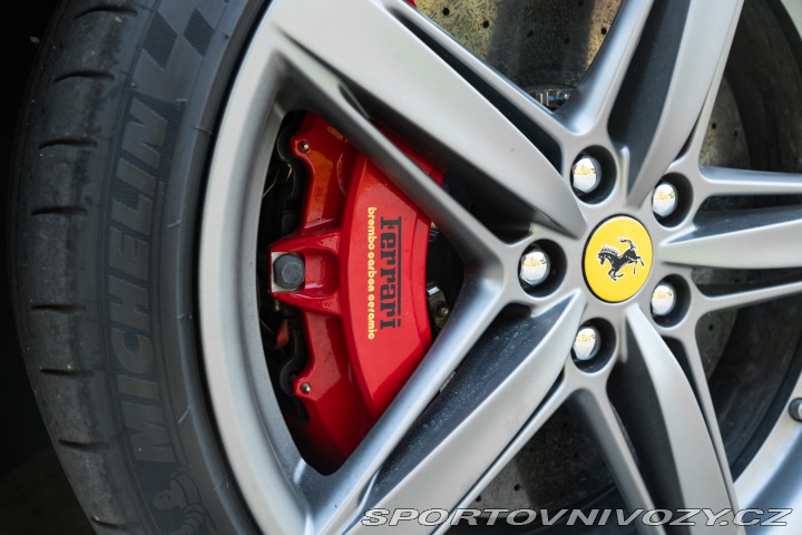 Ferrari F12berlinetta 