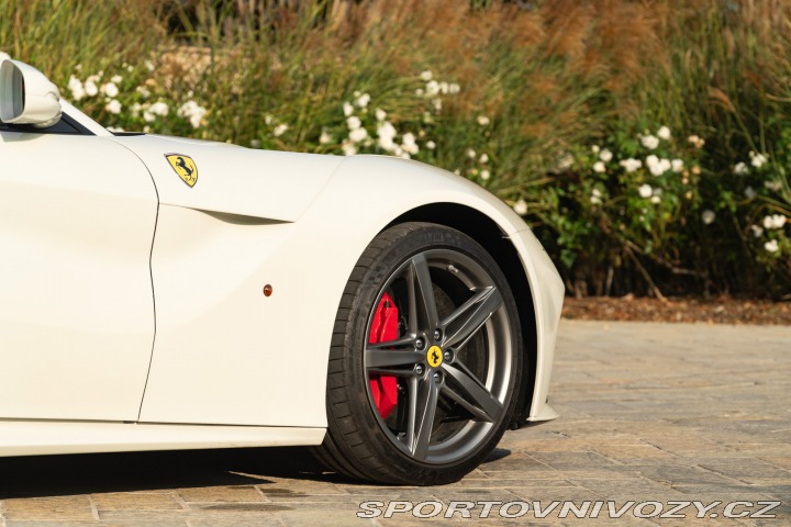 Ferrari F12berlinetta 2014