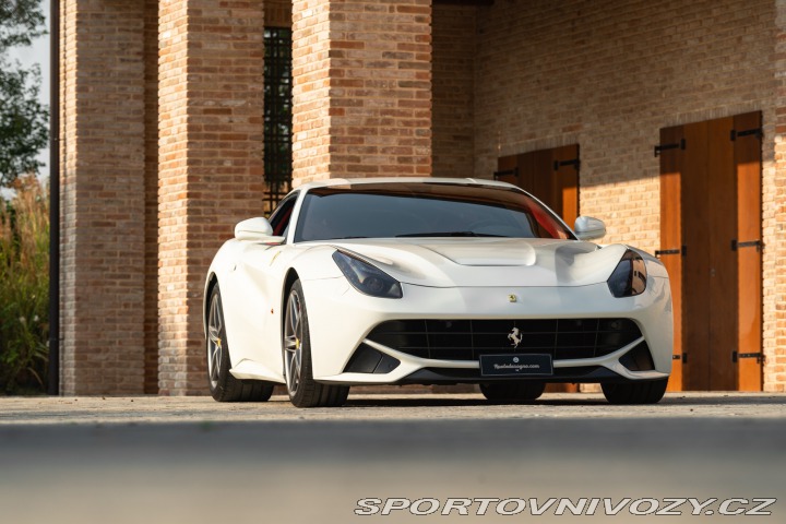 Ferrari F12berlinetta 2014