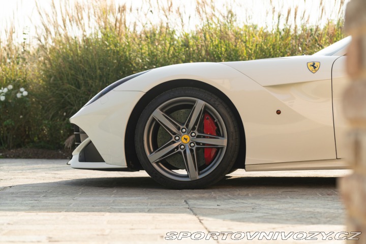 Ferrari F12berlinetta 2014