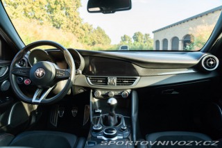 Alfa Romeo Giulia  2017