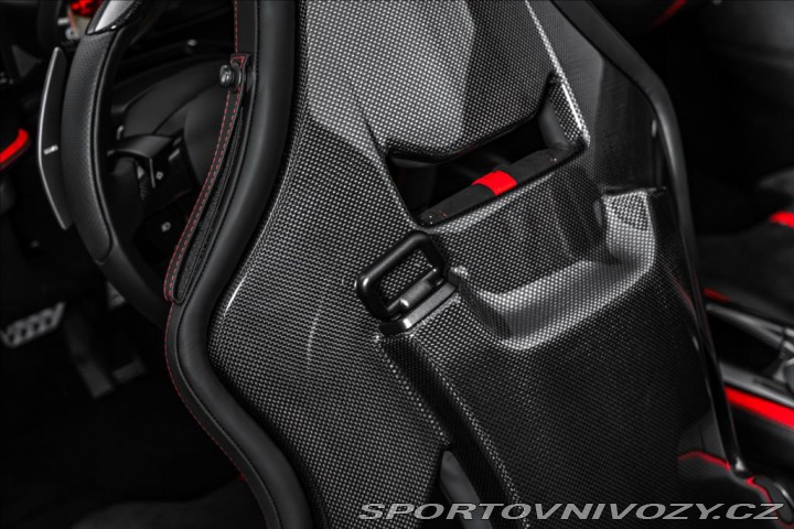 Ferrari 812 6,5 GTS V12, lift, karbon 2021